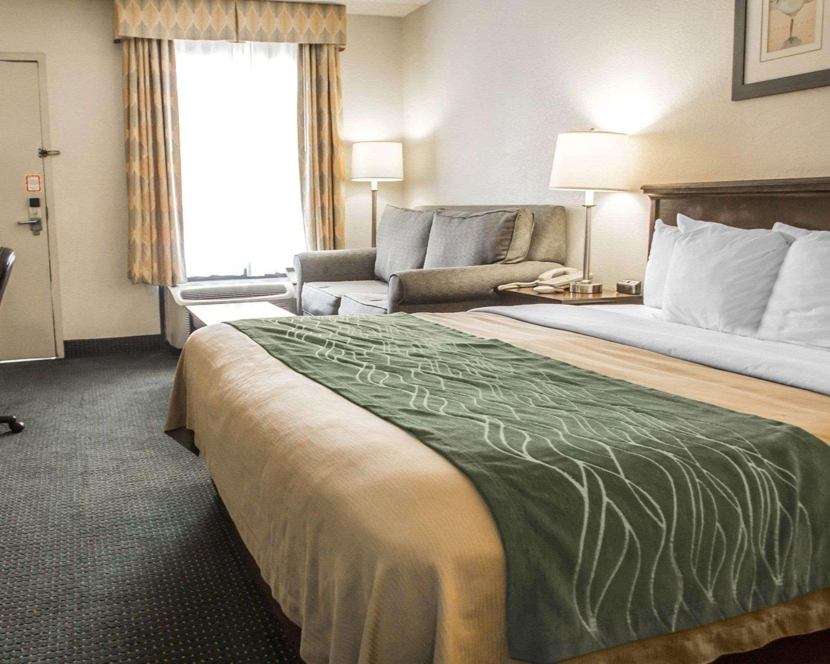 Quality Inn Riverside Near Ucr And Downtown Exterior photo