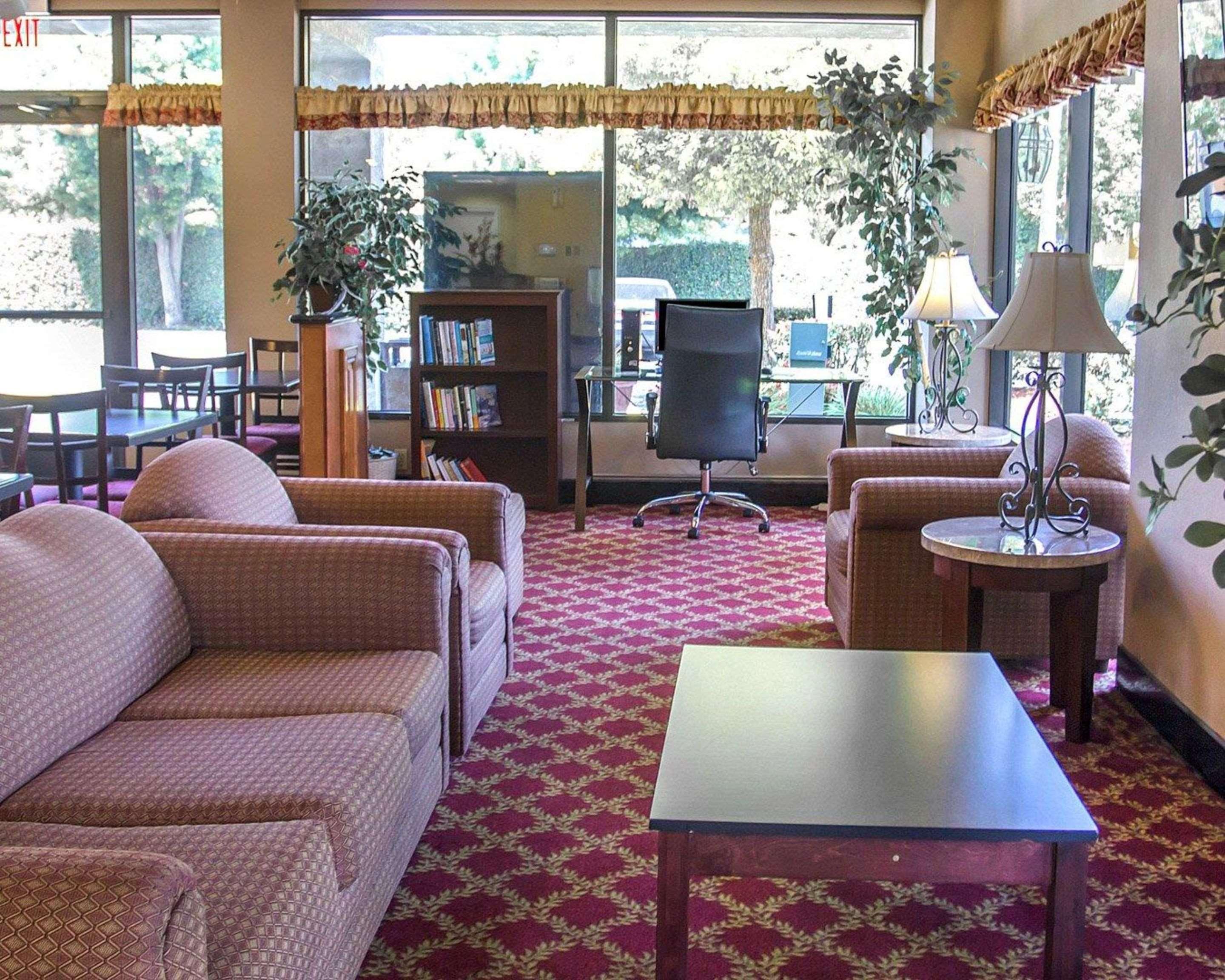 Quality Inn Riverside Near Ucr And Downtown Exterior photo