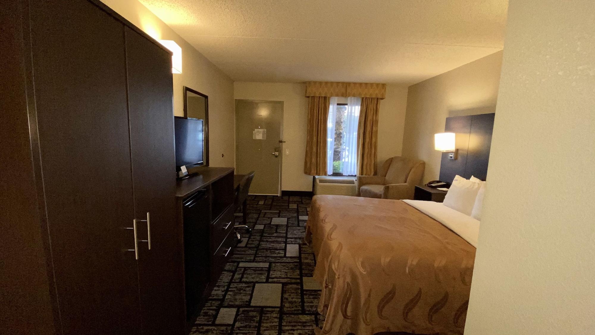 Quality Inn Riverside Near Ucr And Downtown Exterior photo